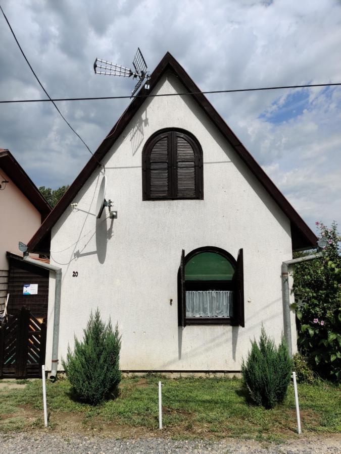 Tobak Vendeghaz Villa Békésszentandrás Dış mekan fotoğraf